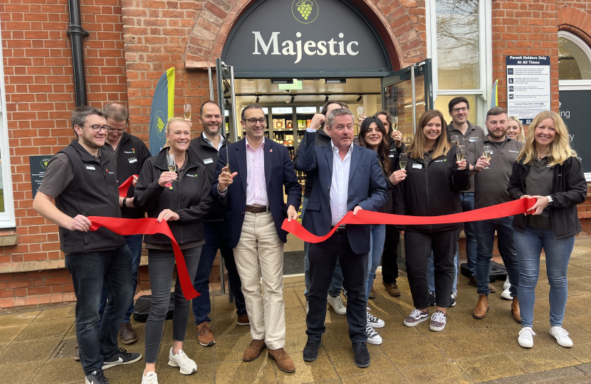 Neil cutting the ribbon