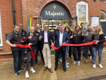 Neil cutting the ribbon